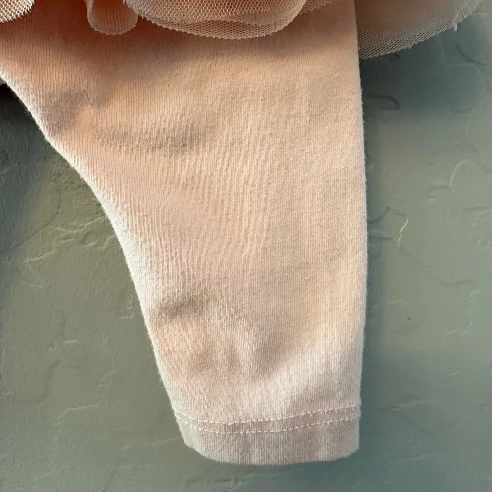 Baby gap light pink leggings with rosette tutu skirt size 0-3 months
